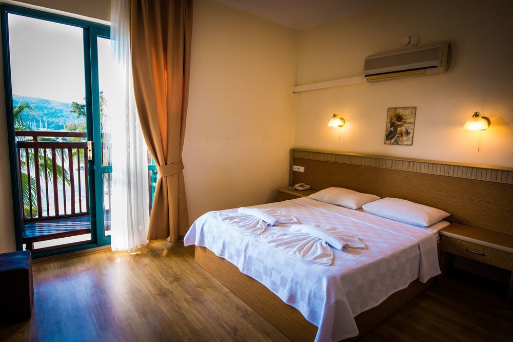 Levent Hotel Fethiye Exterior photo