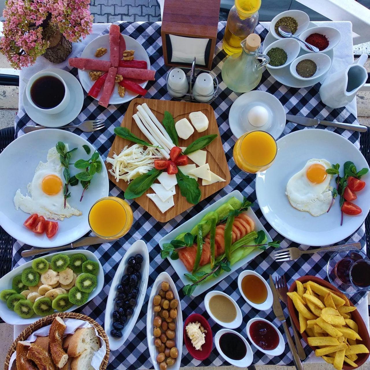 Levent Hotel Fethiye Exterior photo
